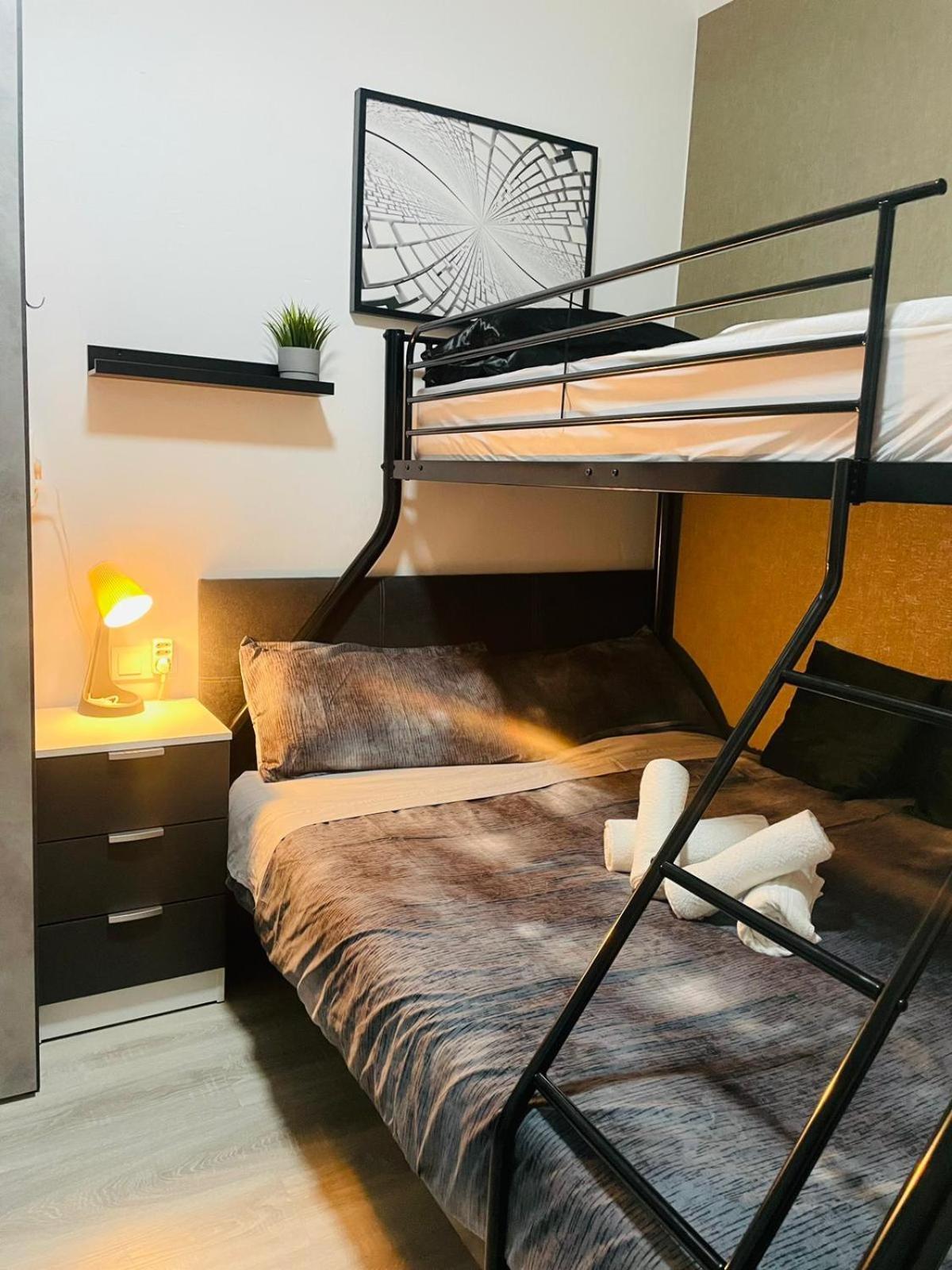 Vilapicina Rooms Barcelona Bagian luar foto